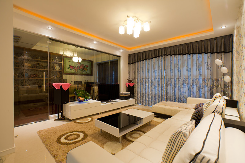 現(xiàn)代簡(jiǎn)約盡顯低調(diào)奢華風(fēng)